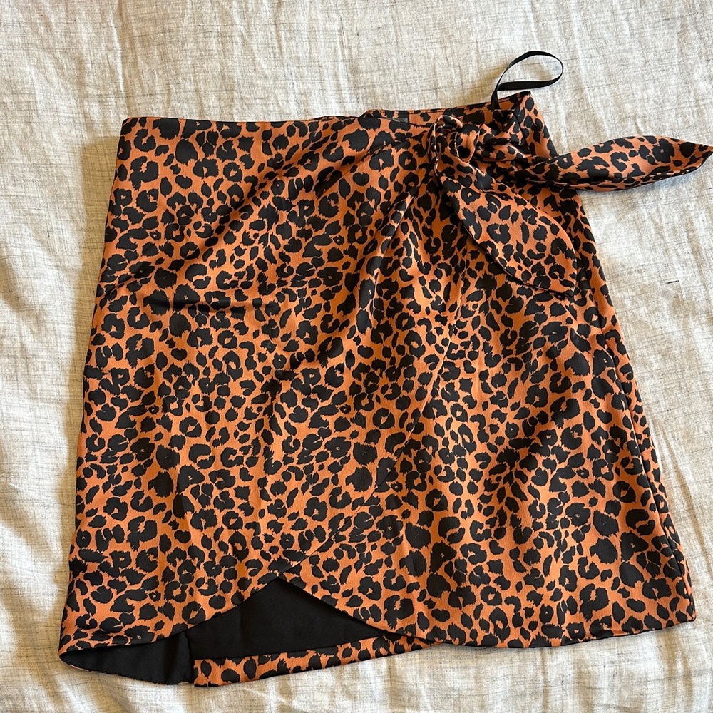 Gianni Bini Silk Animal Print Skirt